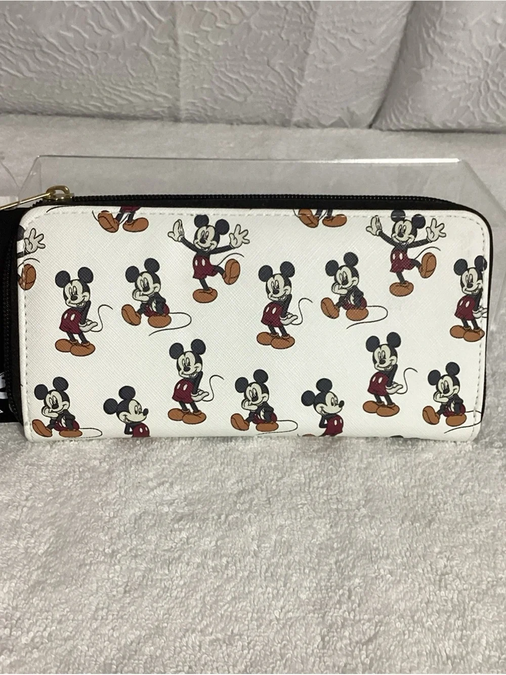 Bioworld Disney Mickey Mouse White Long Zip Around Graphic Wallet NEW